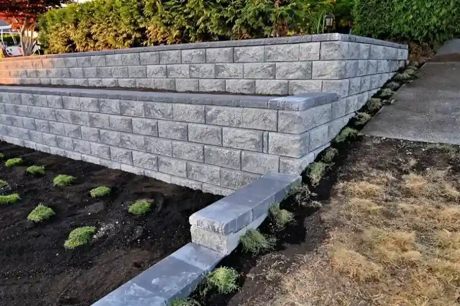 Retaining Wall Design Tips For Sloped Landscapes in Dallas, TX Retaining Wall Design Tips For Sloped Landscapes in Dallas, TX